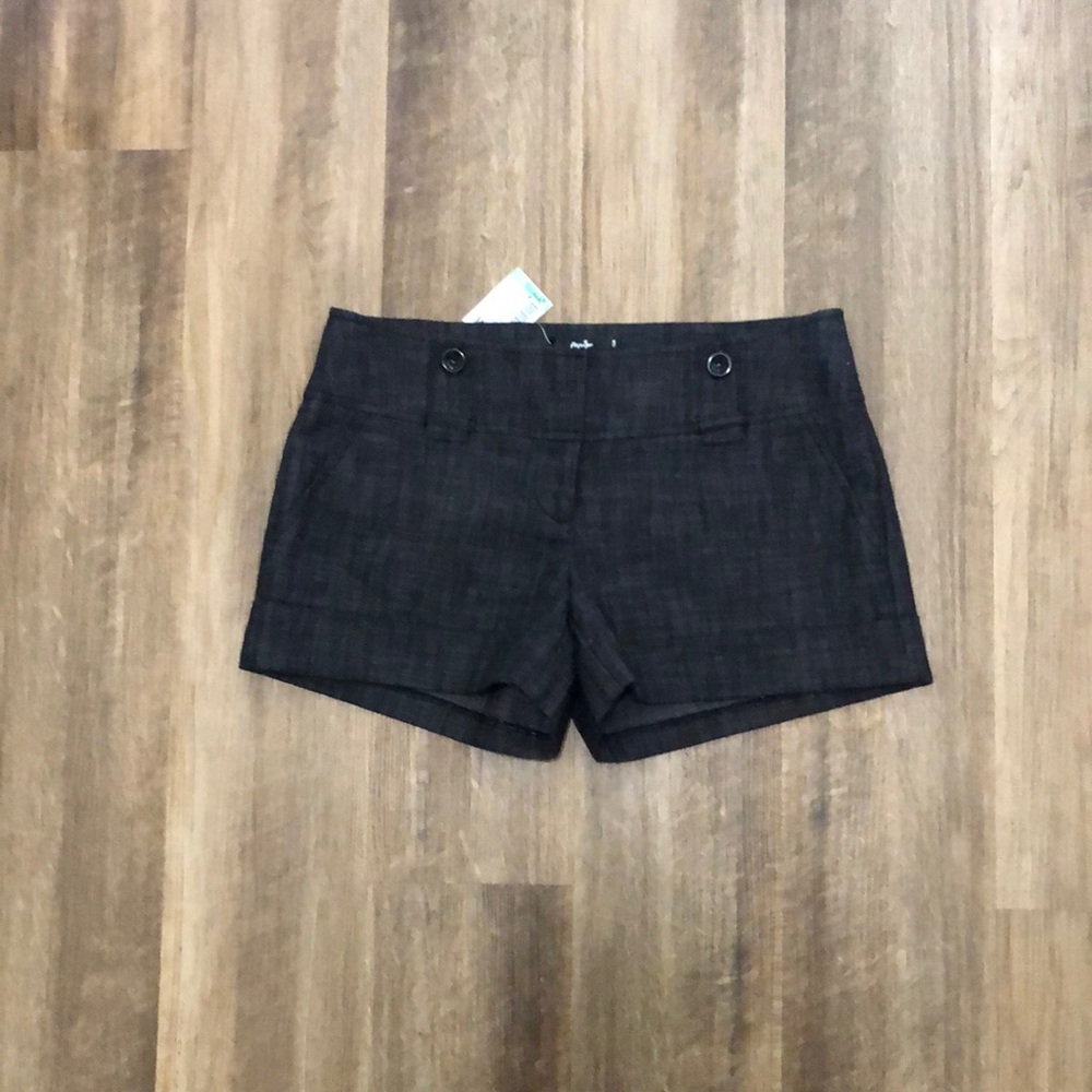 Papaya shorts M NWT